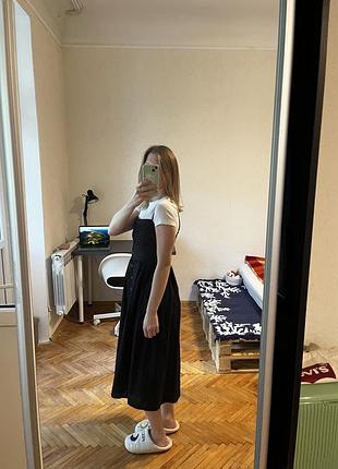 Сукня з льону