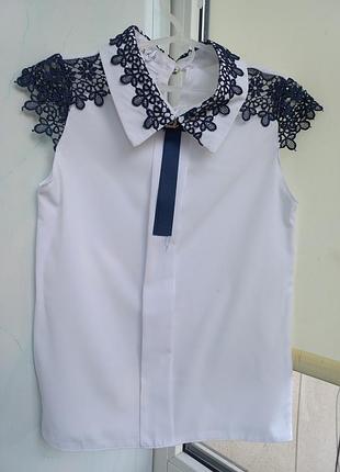 Нарядна блуза в школу