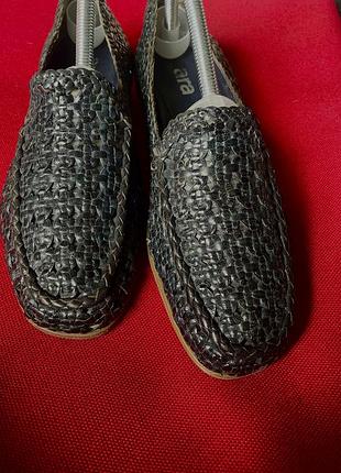 Португальські шкіряні мокасини плетінки