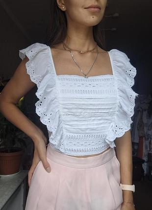 Біла блузка з рюшами, прошвована блуза рюші, ошатна блузка з оборками, жіночна блуза на гумці, біла блузка бавовна, бавовняна блуза