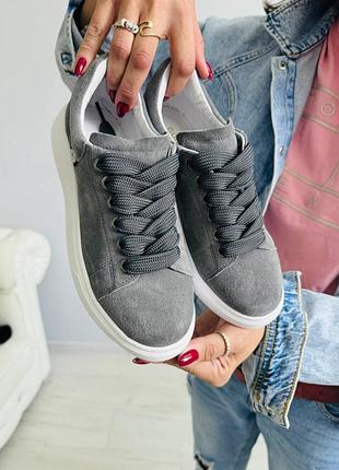 Женские кеды из натуральной замши серого цвета, код 9245