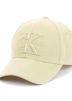 Кепка бейсболка с вышивкой c k, бежевая