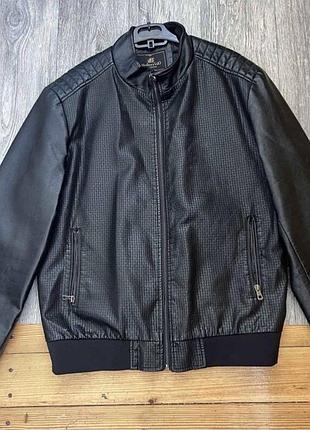 Чоловіча шкіряна куртка