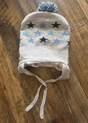 Тепла шапка з бубоном