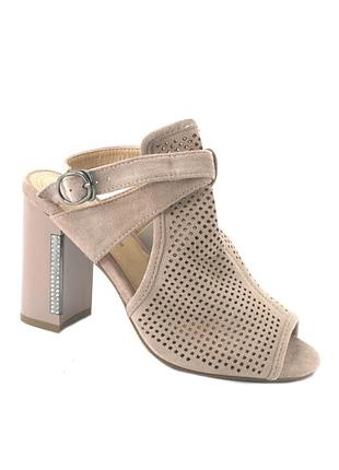 Босоножки женские