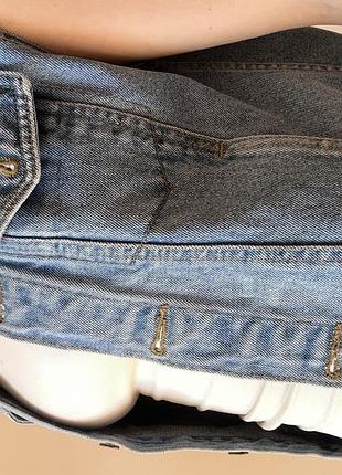 Джинсовка без рукавів