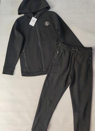 Новый спортивный костюм next раз. 134, 146, 152 и 158