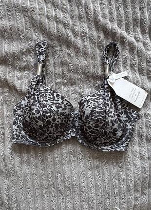 Купальний бюст hunkemoller