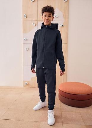 Новий спортивний костюм next розм. 122 і 128 см.