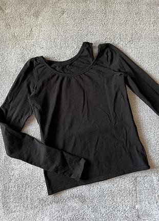 Кофта чорна лонгслів трендовий базовий з прорізом для пальця