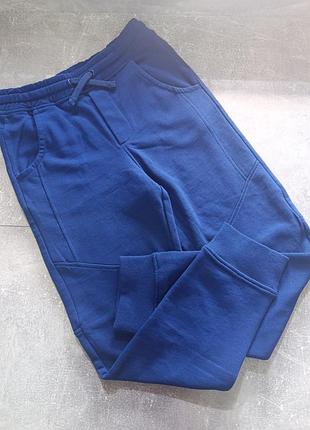 Спортивные штаны на мальчика 8-9 лет