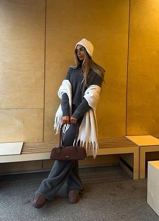 Стильний жіночий повсякденний класичний костюм двійка штани брюки та кофта вʼязаний ангора рубчик сірий