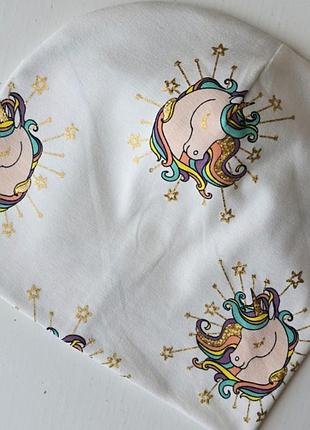 Шапочка із преміум стрейч-куліру.