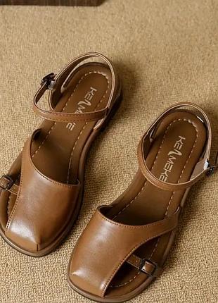 Босоніжки топового коричневого кольору