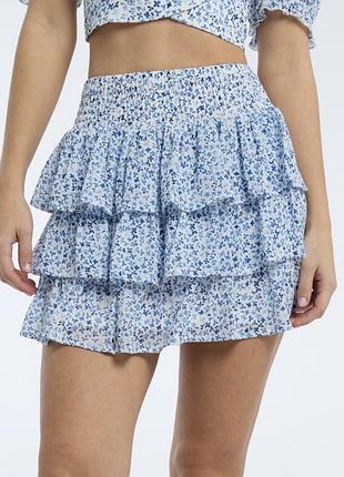 Юбка в цветочный принт голубая