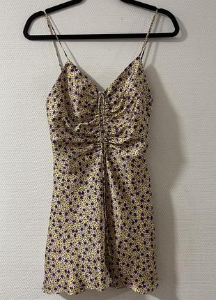 Сукня в білизняному стилі від zara