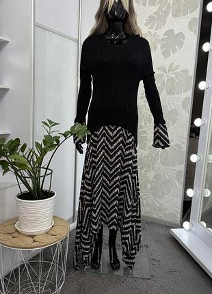 Цікава та незвичайна довга сукня дорогого італійського бренду twinset milano, розмір хл