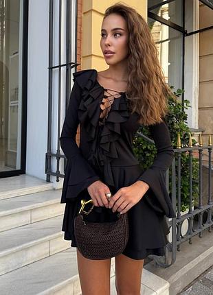 Платье женское мини приталенное с рюшами декольте воланы праздничное вечернее повседневное короткое чёрное