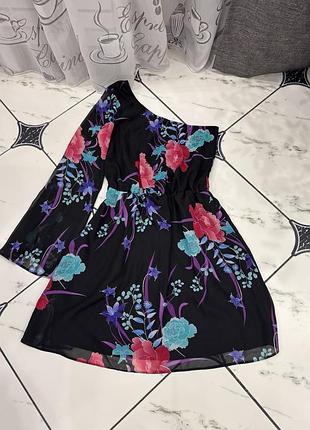 Сукня на одне плече