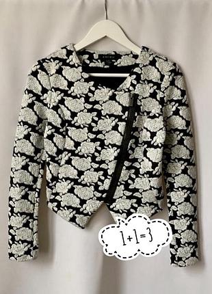 Легкий піджак трикотажний вкорочений модель косуха в троянди amisu