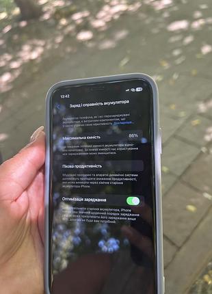 Продам айфон 11 на 128г