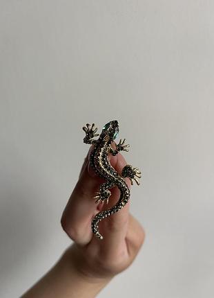 Металева брошка “золотиста ящірка” зі стразами