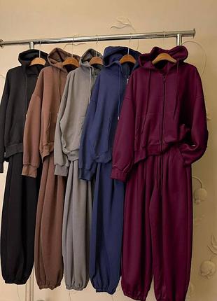 Спорти костюм