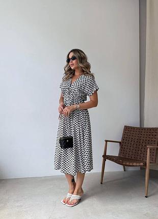 Платье миди с завязками спереди