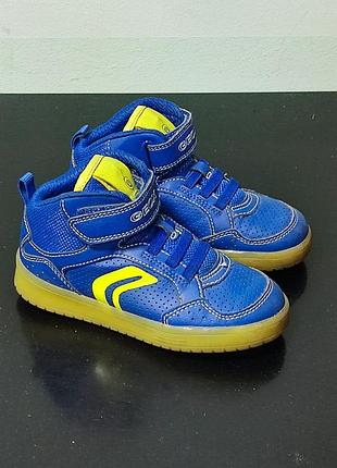 Кросівки хлопчику