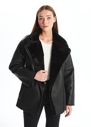 Пряма жіноча куртка-шубка lc waikiki