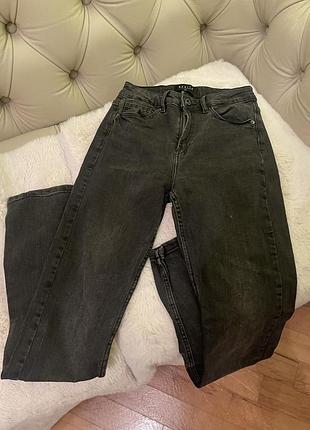 Джинси жіночі