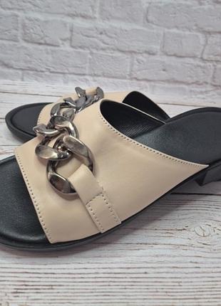 Шлепанцы кожаные