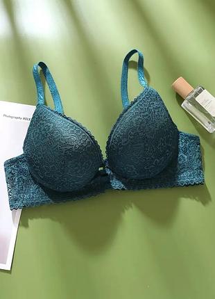 Зелений мереживний жіночий бюстгальтер з пушап