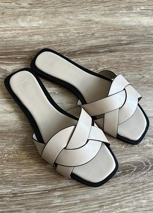 Продам нові шкіряні шльопки h&m