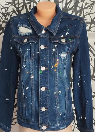 Жіноча джинсова куртка