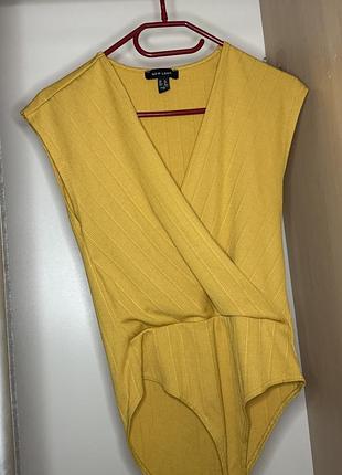 Боді в рубчик