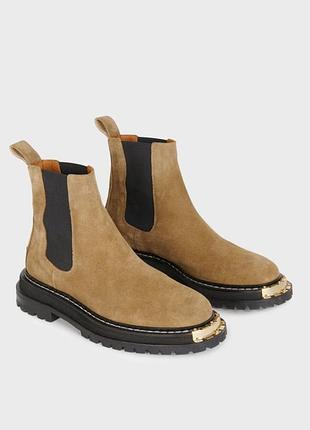 Бежевые замшевые челси sandro