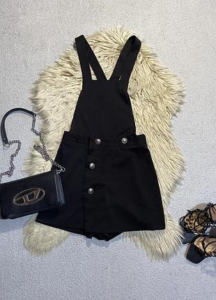 Стильний комбенізон шортами розмір s