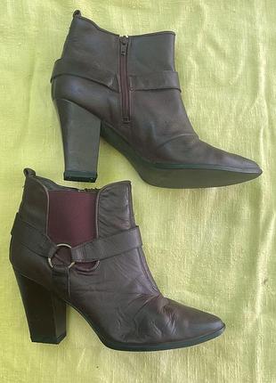 Чобітки ботильйони 42