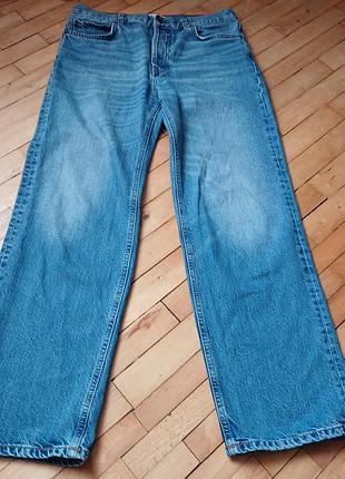 Мужские джинсы прямого кроя