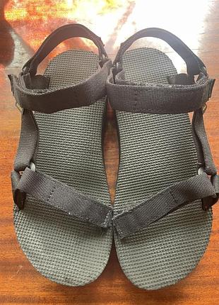 Босоніжки teva