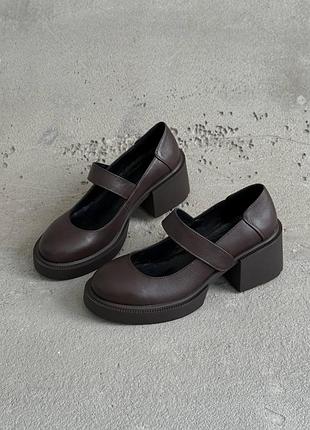 Кожаные туфли шоколад на удобных каблуках мери джайн