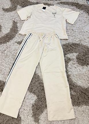 Продам костюм