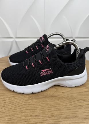 Оригінальні кросівки slazenger