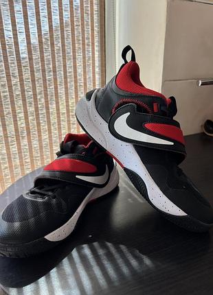 Підліткові демісезонні кросівки nike