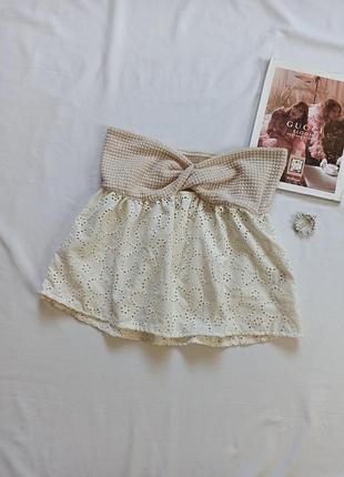 Комбинированный топ бандо с переплетом на груди