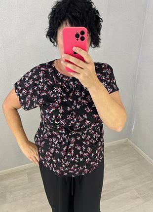 Блуза в квітковий принт