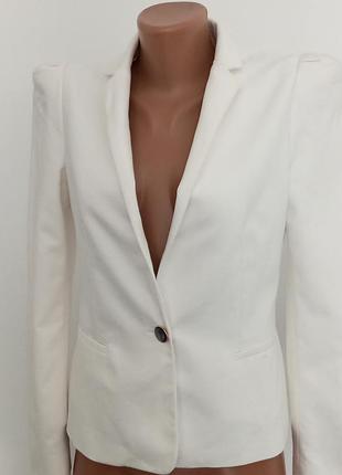 Пиджак zara коттон на шелковый подложки,перламутровое пуговицы