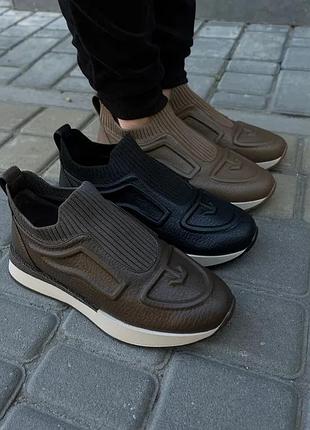 Трендовые кроссовки в 3х цветах.