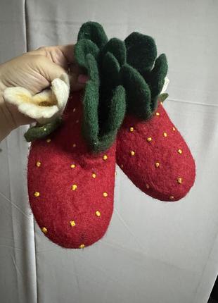 Валяні  домашні дитячі тапочки